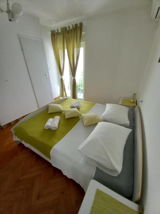 Sobe Sotic Bed & Breakfast Rab Town Exterior foto
