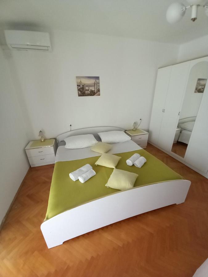 Sobe Sotic Bed & Breakfast Rab Town Exterior foto